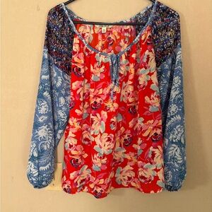 The Pioneer Woman top cute!